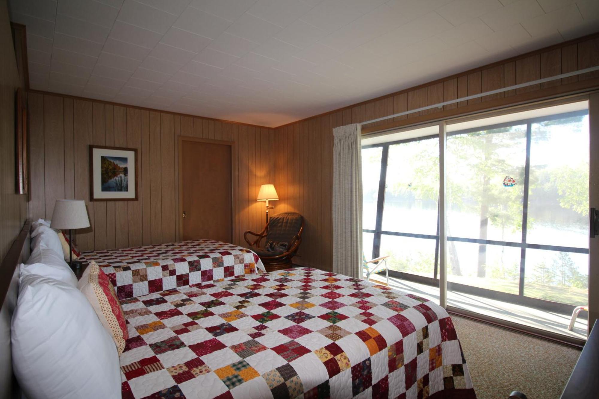 Sandy Point Motel Long Lake Exterior photo